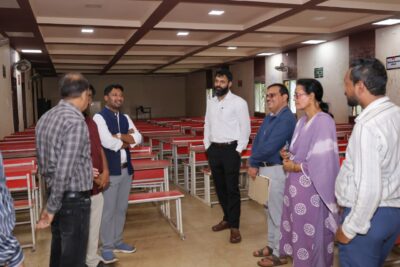 कलेक्टर  रोहित व्यास ने महारानी लक्ष्मी बाई कन्या विद्यालय एवं स्वामी आत्मानंद हिन्दी माध्यम स्कूल का किया निरीक्षण