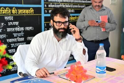 बच्चों की पढ़ाई में कोई बाधा नहीं आनी चाहिए – कलेक्टर श्री व्यास कलेक्टर ने दुलदुला में छात्रावास और स्कूल का किया निरीक्षण