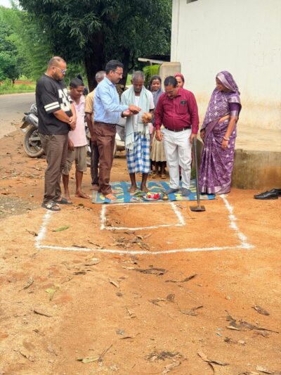 छापरटोली में सोलर हाई मास्ट लाइट स्थापना का हुआ भूमि पूजन रात्रिकालीन प्रकाश व्यवस्था होगी सुदृढ़, आवागमन बनेगा अधिक सुरक्षित
