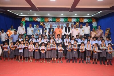 जिले में मनाया गया धूमधाम से जिला स्तरीय शाला प्रवेश उत्सव प्रवेश उत्सव में शिक्षा के महत्व पर दिया गया जोर, नवप्रवेशियों का हुआ सम्मान