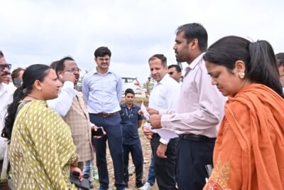 मंत्री रामविचार नेताम ने मखाना उत्पादन की प्रक्रिया का लिया जायजा, विस्तार पर दिया जोर