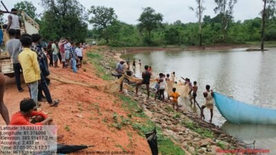 वन प्रबंधन समितियां को मत्स्य पालन से बनाया जा रहा आत्मनिर्भर तालाब निर्माण से मिला रोजगार, 400 किलो मछली उत्पादन से लगभग 80 हजार रुपए की आय