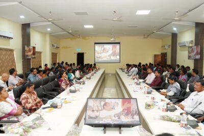 सुकमा में ‘विकसित भारत गारंटी फॉर रोजगार एवं आजीविका मिशन (ग्रामीण) ग्राम योजना’ का शुभारंभ ग्रामीण परिवारों को मिलेगा 125 दिनों का रोजगार, प्रतिदिन 300 रुपये की मजदूरी