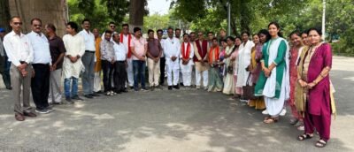 राज्य योग आयोग के अध्यक्ष संजय अग्रवाल ने माँ बम्लेश्वरी मंदिर पहुंचकर पूजा अर्चना की