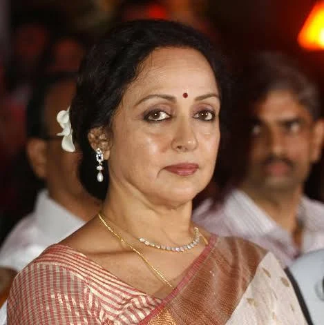 ‘अब फिल्मों में काम करना मेरे लिए आसान नहीं…’, ‘ड्रीम गर्ल’ हेमा मालिनी ने आखिर क्यों बनाई फिल्मों से दूरी?