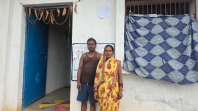 प्रधानमंत्री आवास योजना (शहरी) और महतारी वंदन योजना से बदली फूलमती देवी के परिवार की जिंदगी मासिक सहायता से बच्चों की पढ़ाई, पक्के आवास से मिला सुरक्षित और सम्मानजनक जीवन