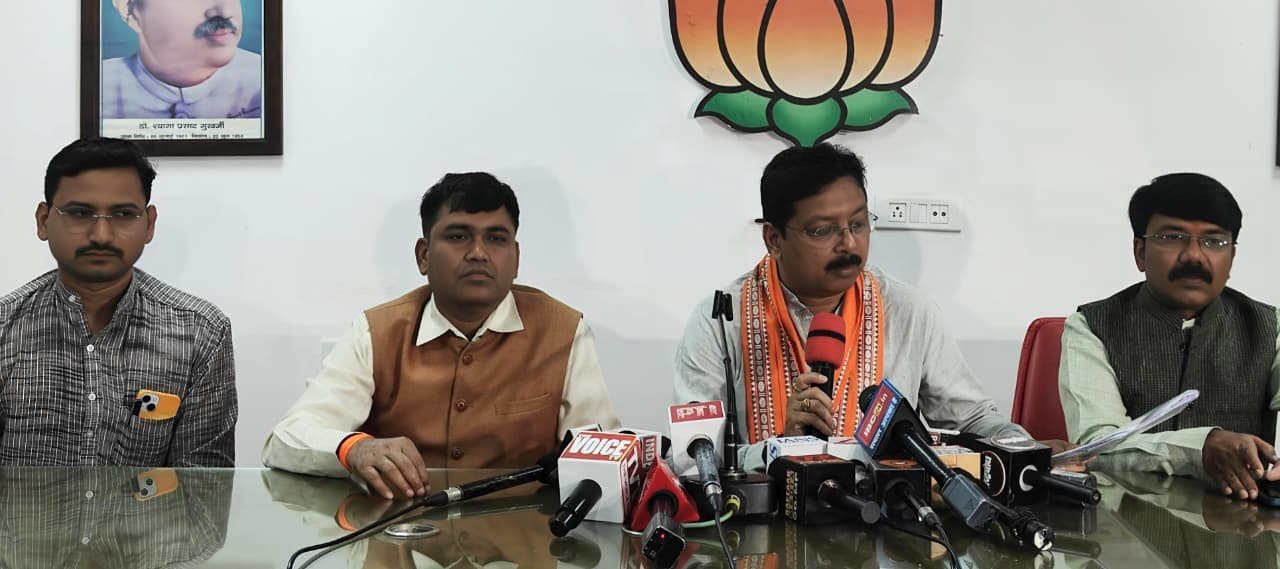 कांग्रेसी झूठे नैरेटिव सेट कर अराजकता फैलाने की कोशिश कर रही है: अनुराग सिंहदेव