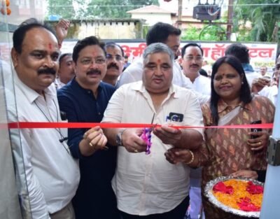 जनदर्शन में पर्यटन एवं संस्कृति मंत्री राजेश अग्रवाल ने सुनीं लोगों की समस्याएं, त्वरित समाधान के दिए निर्देश