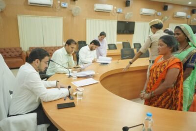 सीईओ  प्रतीक जैन ने जनदर्शन में सुनीं आमजनों की समस्याएं, समय-सीमा में निराकरण के दिए निर्देश