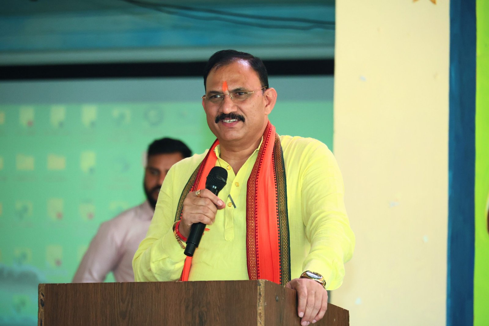 चिरमिरी क्षेत्र को नई रेल सौगात, ₹602 करोड़ की नई ब्रॉडगेज लाइन के लिए टेंडर जारी 0 स्थानीय विधायक और राज्य के स्वास्थ्य मंत्री श्याम बिहारी के प्रयासों से क्षेत्र के विकास को मिले रही नई रफ्तार