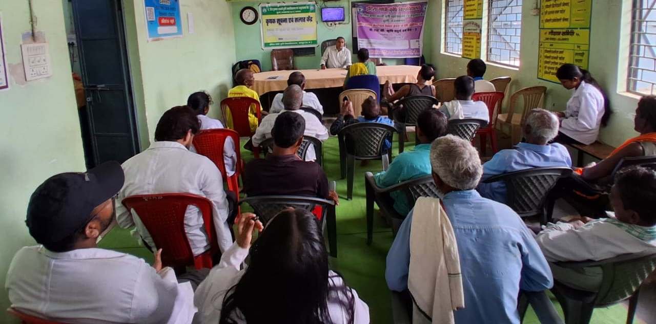 ग्राम धामनसरा में खरपतवारों की पहचान एवं उसके नियंत्रण विषय पर प्रशिक्षण का हुआ आयोजन