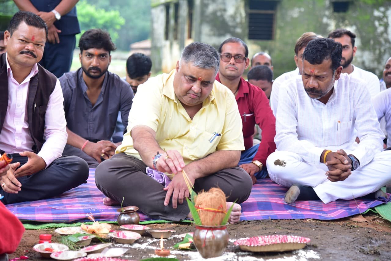 केदमा में तिरंगे की शान के साथ विकास की नई सौगातें