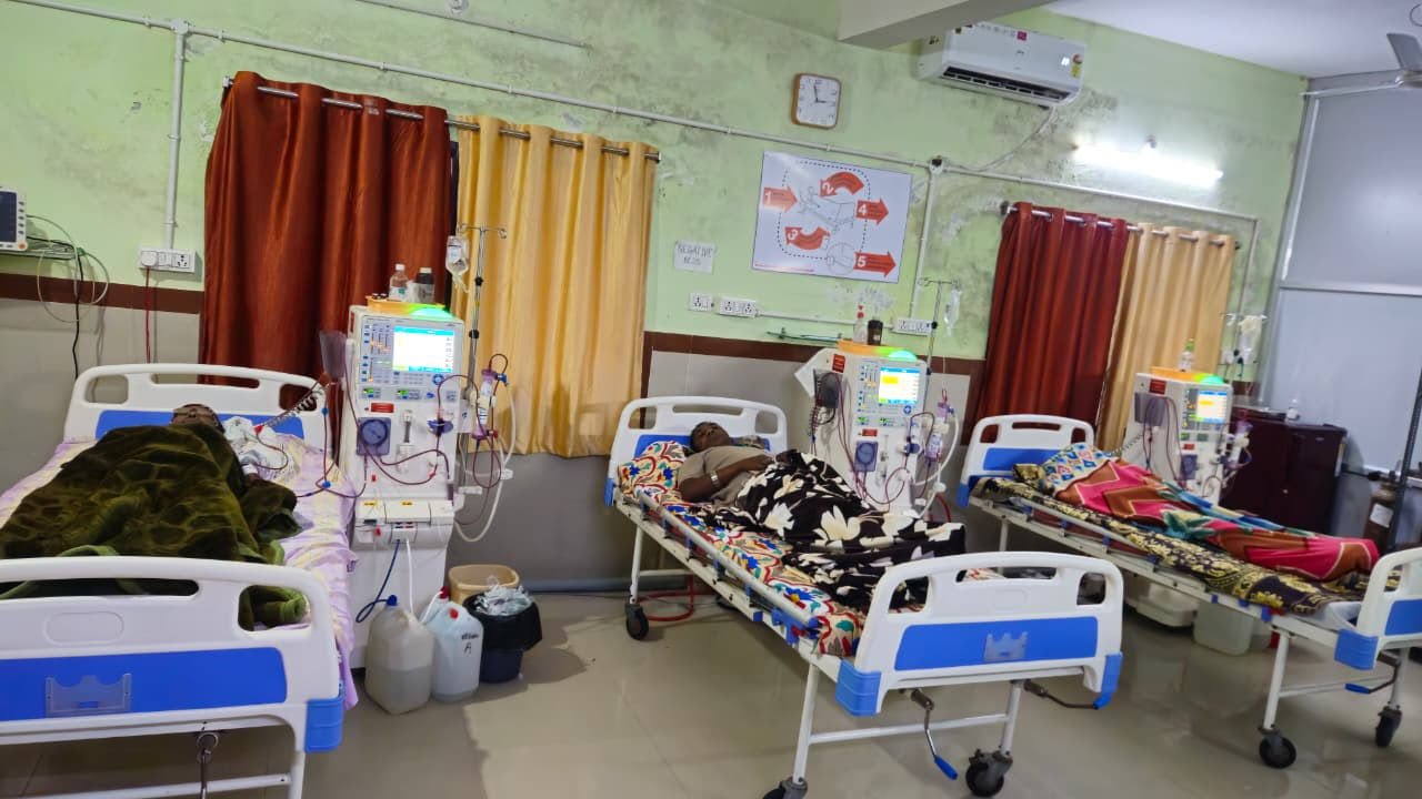 निःशुल्क डायलिसिस सेवा से गंभीर किडनी रोगियों को मिला जीवन का सहारा