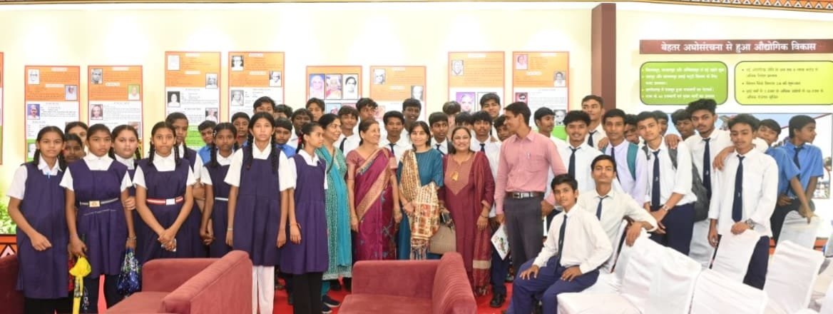 ‘वंदे मातरम’ की 150 वर्षों की गौरवशाली यात्रा पर छायाचित्र प्रदर्शनी