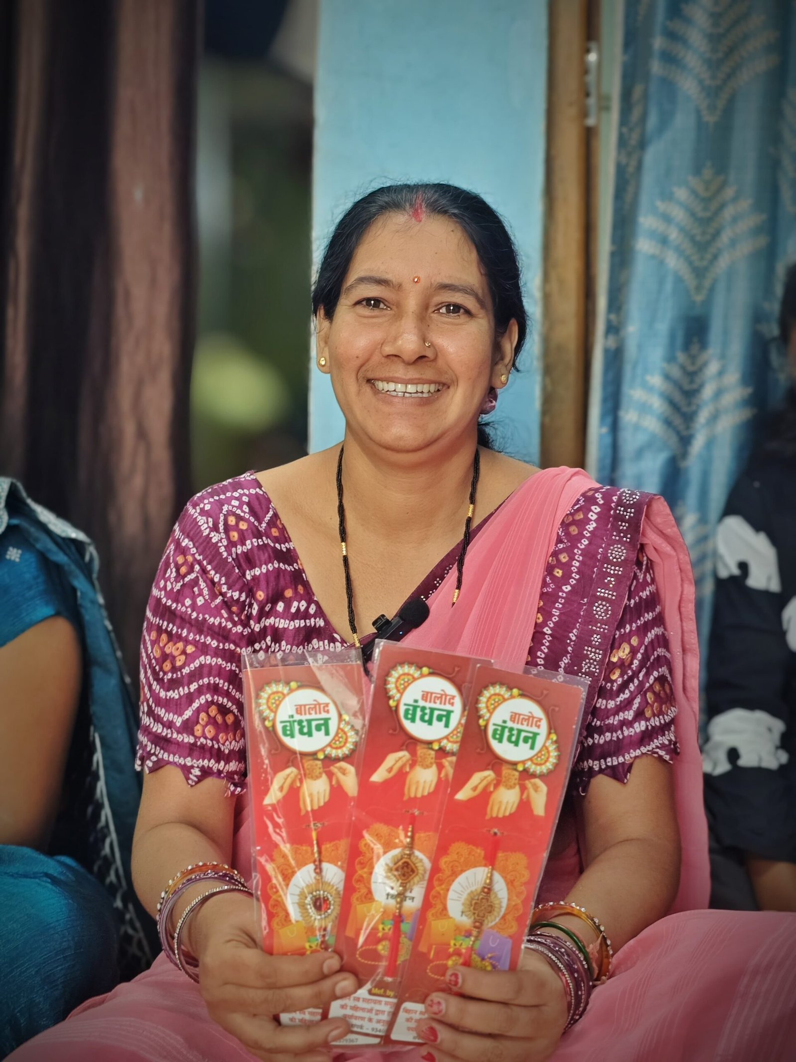 वनांचल की गृहिणी कुसुम सिन्हा बनीं ‘लखपति दीदी’, राखी कारोबार से 7 लाख रुपए की आय की उम्मीद