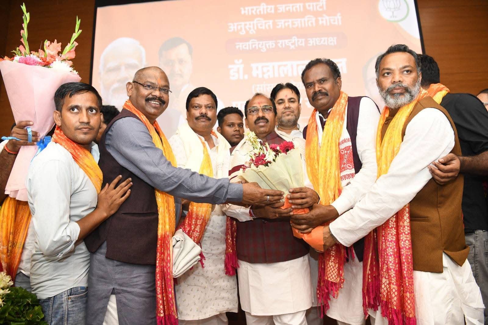 भाजपा अजजा मोर्चा के राष्ट्रीय अध्यक्ष डॉ. मन्नालाल रावत ने ग्रहण किया पदभार