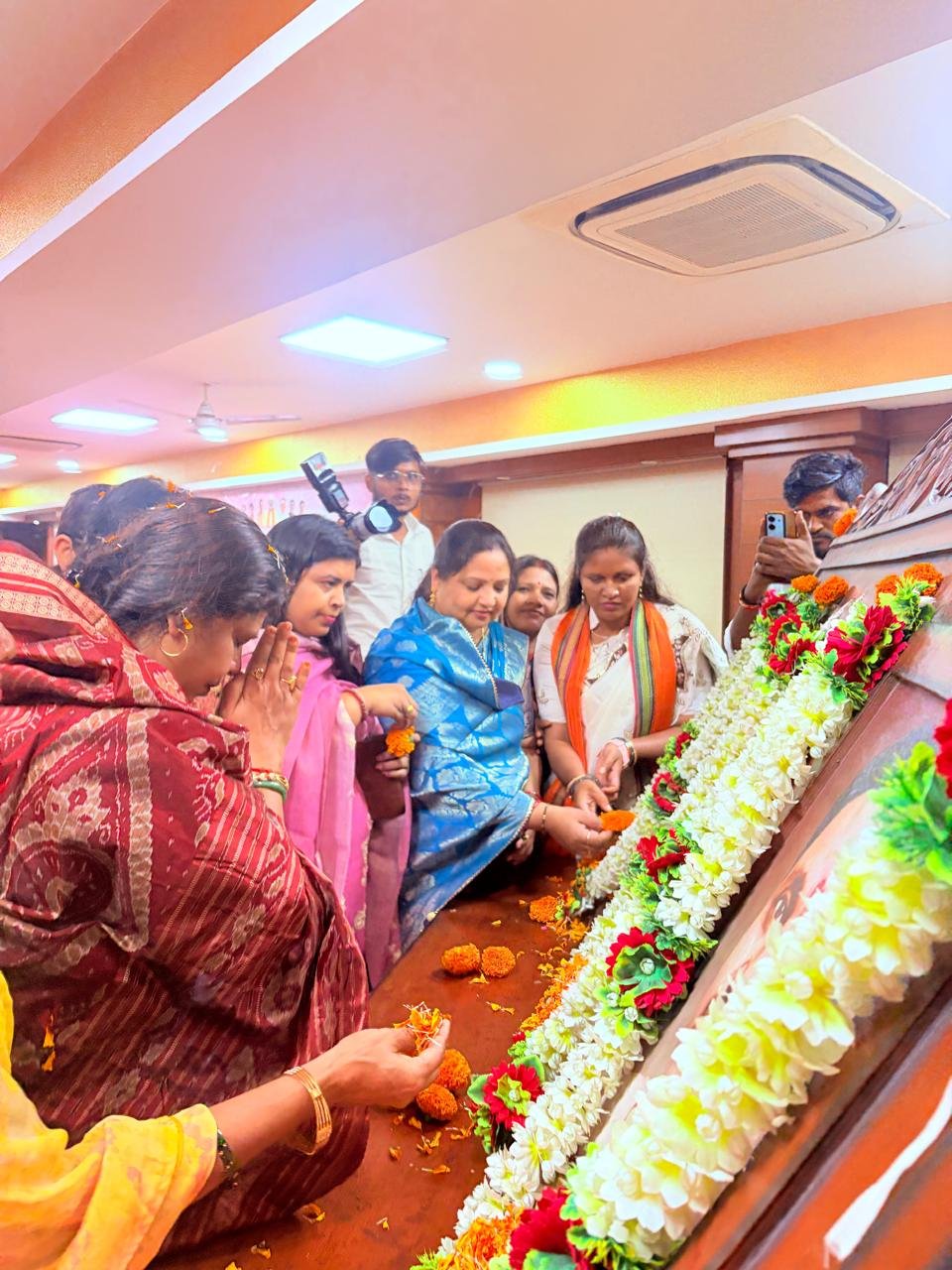 भाजपा महिला मोर्चा की राष्ट्रीय अध्यक्ष व सांसद रूपकुमारी चौधरी का छत्तीसगढ़ आगमन पर भव्य स्वागत