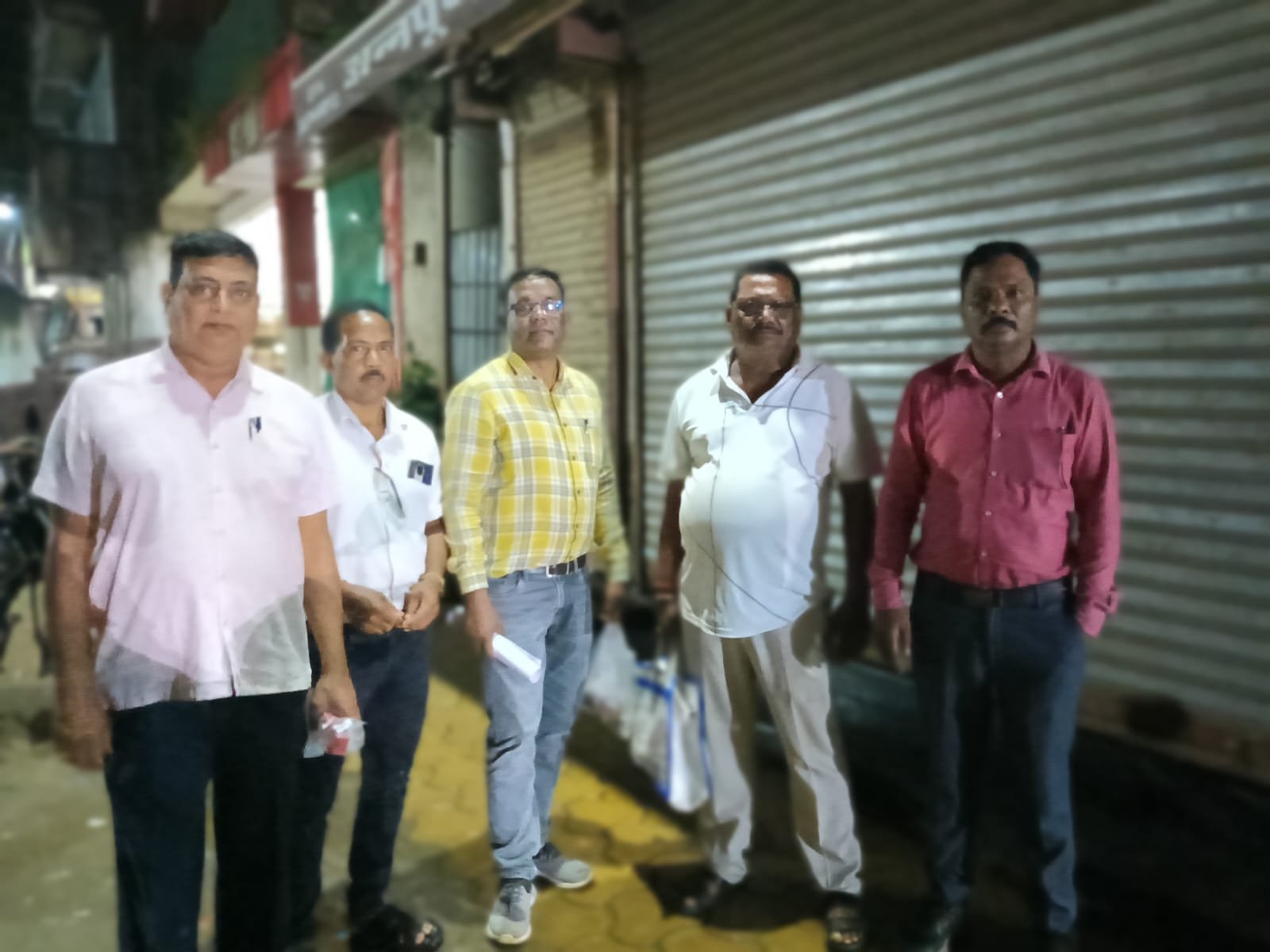 निर्धारित दर से अधिक कीमत पर यूरिया बेचने पर पत्थलगांव विकास खंड के अन्नपूर्णा खाद भंडार सील