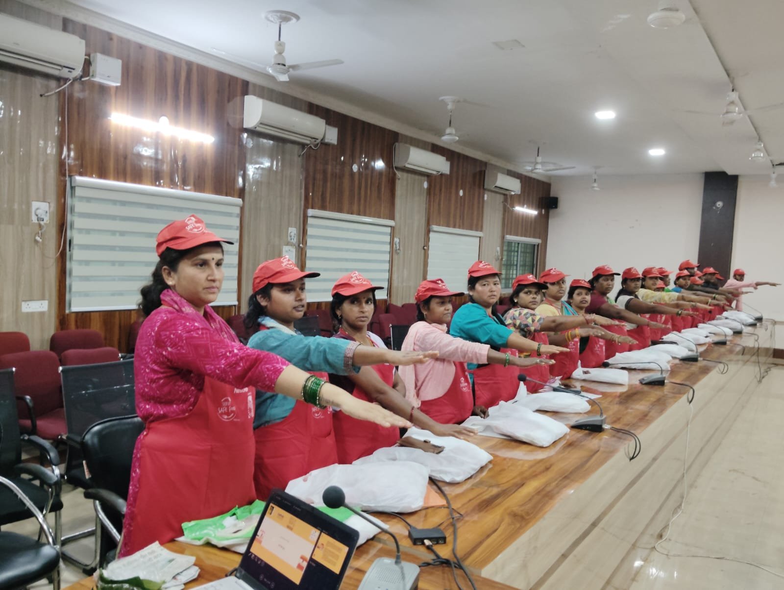 जशपुर में 200 स्ट्रीट फूड विक्रेताओं को मिला निरूशुल्क फॉस्टेक प्रशिक्षण