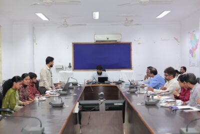 कलेक्टर ने सिकल सेल के दो साल के कार्यों की समीक्षा मरीजों को बेहतर इलाज की सुविधा उपलब्ध कराने के निर्देश