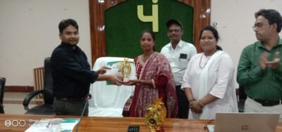मुद्रा लोन में उत्कृष्ट कार्य करने वाली चार बिहान कैडर सम्मानित, सफलता की कहानी बनीं प्रेरणा लगातार प्रयास, बैंक से बेहतर समन्वय और हितग्राहियों का मार्गदर्शन बना सफलता का मंत्र; जशपुर में मुद्रा लोन से बढ़ रहे महिला उद्यमिता के कदम