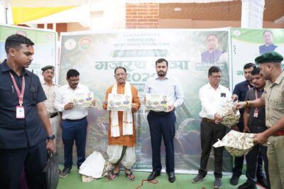 जशपुर वन मंडल की गजरथ यात्रा को मिली नई पहचान मुख्यमंत्री श्री साय ने गजरथ यात्रा-भाग 02 ष् पुस्तक का किया विमोचन