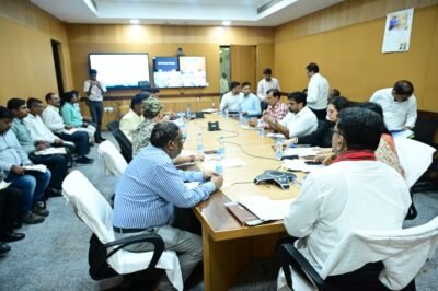उप मुख्यमंत्री  विजय शर्मा ने पुनर्वास एवं नक्सल प्रभावित परिवारों के लिए संचालित योजनाओं की समीक्षा की