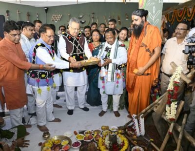 हरेली तिहार पर मुख्यमंत्री निवास में साकार हुई छत्तीसगढ़ की लोक संस्कृति, कृषि परंपरा और ग्रामीण जीवन की जीवंत झांकी