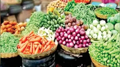 रसोई पर महंगाई की दोहरी मार! बिना काटे ही क्यों रुला रहा है प्याज? लौकी और भिंडी के नए दामों ने उड़ाए होश बारिश ने बिगाड़ा बजट