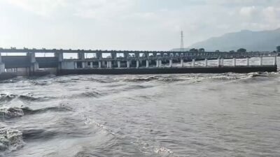 तिब्बत में ग्लेशियर झील फटी, उत्तर बिहार कैसे हो सकता है तबाह? समझिए 30 लाख क्यूसेक पानी से गंडक-कोसी तक का पूरा कनेक्शन
