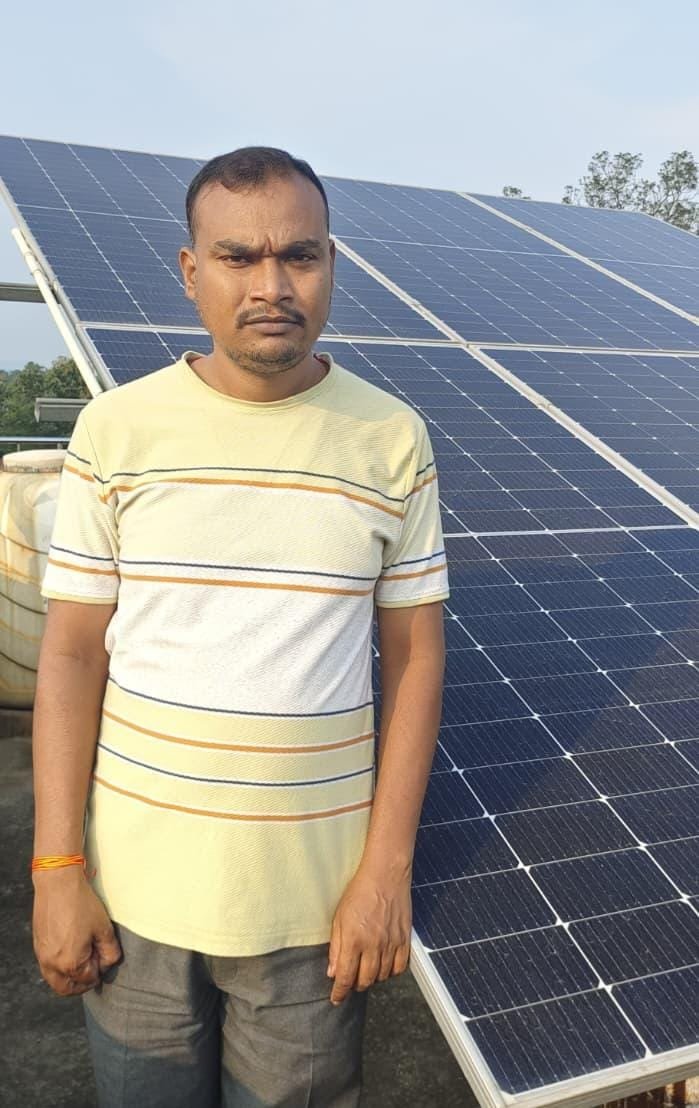 पीएम सूर्य घर मुफ्त बिजली योजना से रोशन हुआ विजय कुमार भारिया का घर