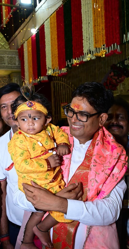 जन्माष्टमी पर वित्त मंत्री ओ.पी. चौधरी ने रायगढ़ के मंदिरों में की पूजा-अर्चना