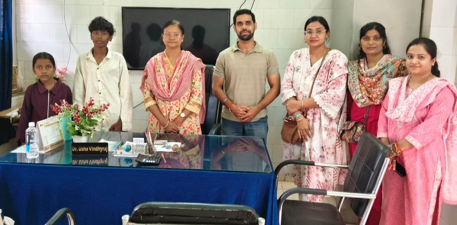 चिरायु योजना बनी वरदान, गंभीर रीढ़ की बीमारी से जूझ रहे दुर्गा और मिथिलेश को मिला नया जीवन
