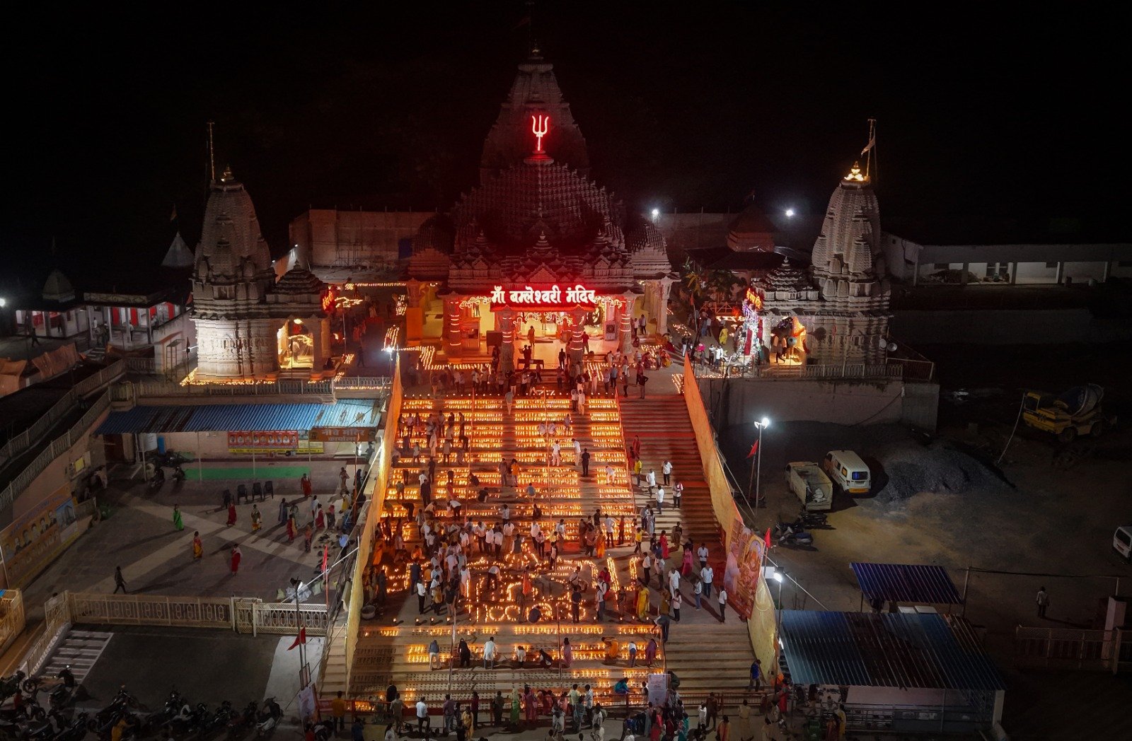 आशीर्वाद के दीयों से जगमग हुआ राजनांदगांव जिला