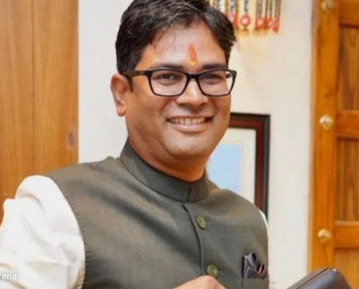 मुख्यमंत्री विष्णु देव साय के मार्गदर्शन में सेवाओं के डिजिटलीकरण की दिशा में महत्वपूर्ण कदम : आवास एवं पर्यावरण मंत्री ओ.पी. चौधरी