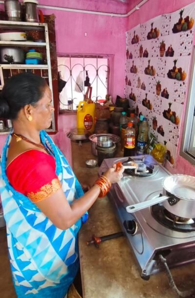 सेवा संकल्प अभियान से बदली रसोई की तस्वीर, उज्ज्वला योजना ने महिलाओं को धुएं से दिलाई राहत