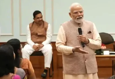 ‘अगर मैं आपका स्टूडेंट होता’: पीएम मोदी ने पूछा पब्लिक स्पीकिंग का तरीका, शिक्षिका बोलीं – अभ्यास से आएगा आत्मविश्वास