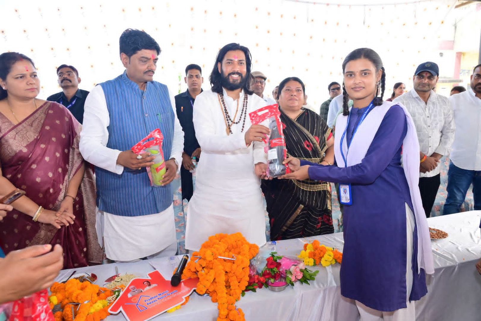सेवा संकल्प अभियान : बंगोली में जनचौपाल लगाकर मंत्री गुरु खुशवंत साहेब ने सुनीं ग्रामीणों की समस्याएं