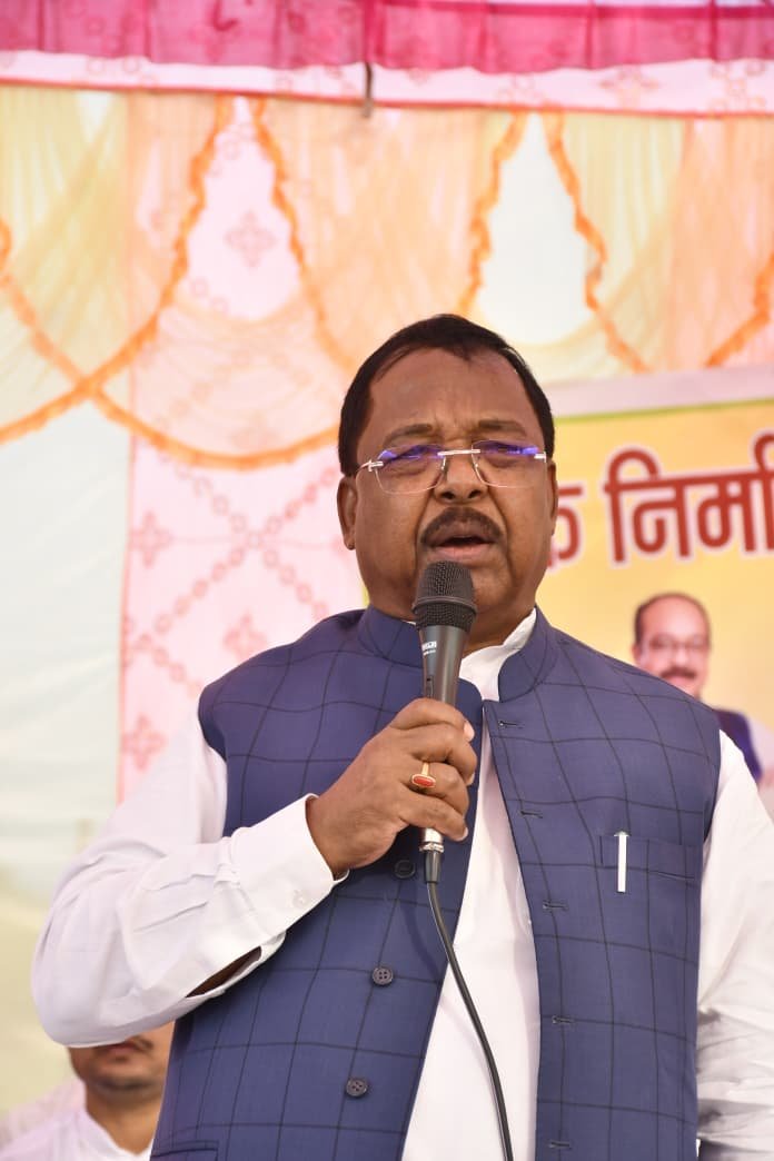 महाअष्टमी पर चलगली क्षेत्र को मंत्री रामविचार नेताम का बड़ी सौगात मोरन नदी पर 5.91 करोड़ की लागत से बनेगा उच्चस्तरीय पुल