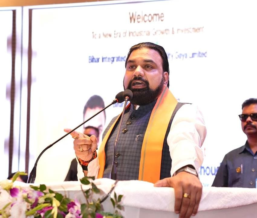 प्रधानमंत्री के पिता पर टिप्पणी को लेकर खड़गे और राहुल गांधी माफी मांगें : मुख्यमंत्री सम्राट चौधरी