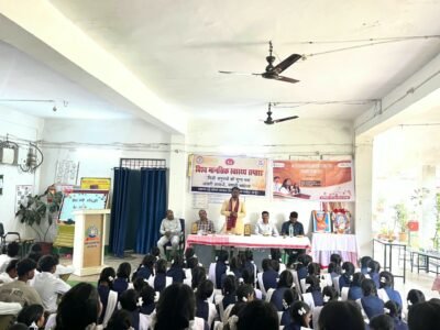 बरगांव में नशामुक्त युवा विषय पर नेबरहुड यूथ पार्लियामेंट आयोजित, युवाओं को किया जागरूक