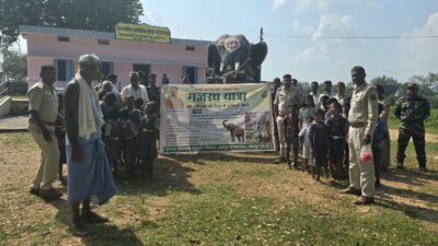 साजापानी के चट्टान पारा में गजरथ से दिया हाथी-मानव द्वंद्व रोकथाम का संदेश