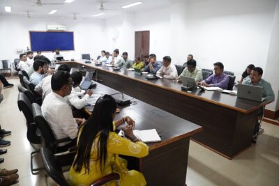 कलेक्टर  रोहित व्यास ने जनपद पंचायत, श्रम एवं महिला-बाल विकास विभाग की योजनाओं की समीक्षा की