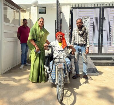 मंत्री  लक्ष्मी राजवाड़े की त्वरित पहल से दिव्यांग हितग्राही को एक घंटे में मिली ट्राइसाइकिल