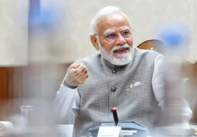 गुजरात CM से तीसरी बार प्रधानमंत्री तक, सरकार के मुखिया के तौर पर PM मोदी के 25 साल पूरे