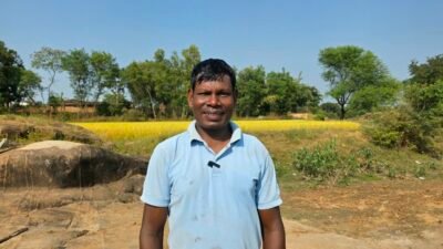 सीएम हेल्पलाइन 1076 में शिकायत के बाद एक सप्ताह में बना राशन कार्ड करेयां निवासी बीरेंद्र कुमार सिंह की पत्नी साधनी सिंह को मिलेगा राशन का लाभ