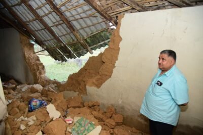 (अम्बिकापुर समाचार)   हाथी प्रभावित गांवों में पहुंचे पर्यटन मंत्री  राजेश अग्रवाल, ग्रामीणों से मिलकर जाना हाल, अधिकारियों को दिए त्वरित राहत के निर्देश